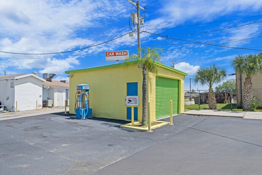 More Photos Of 100 Lucas Rd, Merritt Island Carwash For Sale