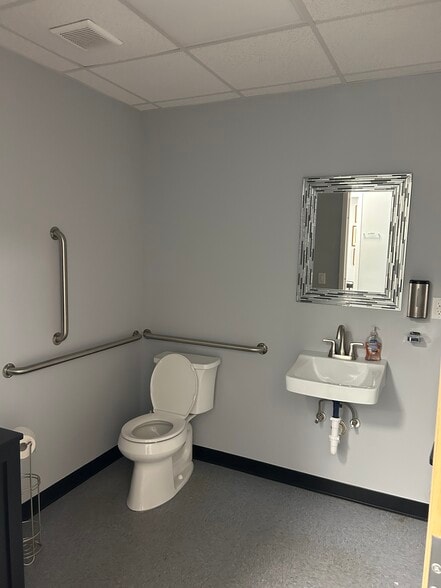 More Photos Of 2500 Nesconset Hwy, Stony Brook Medical For Sale