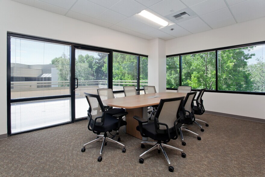 More Photos Of 8950 Cal Center Dr, Sacramento Unknown For Lease