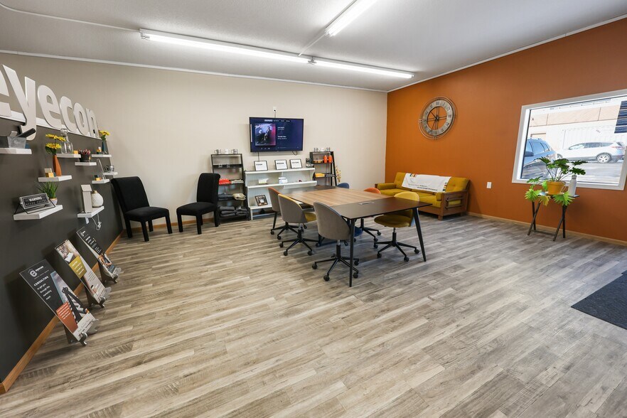 More Photos Of 20 S 32nd Ave S, Saint Cloud Office For Sale