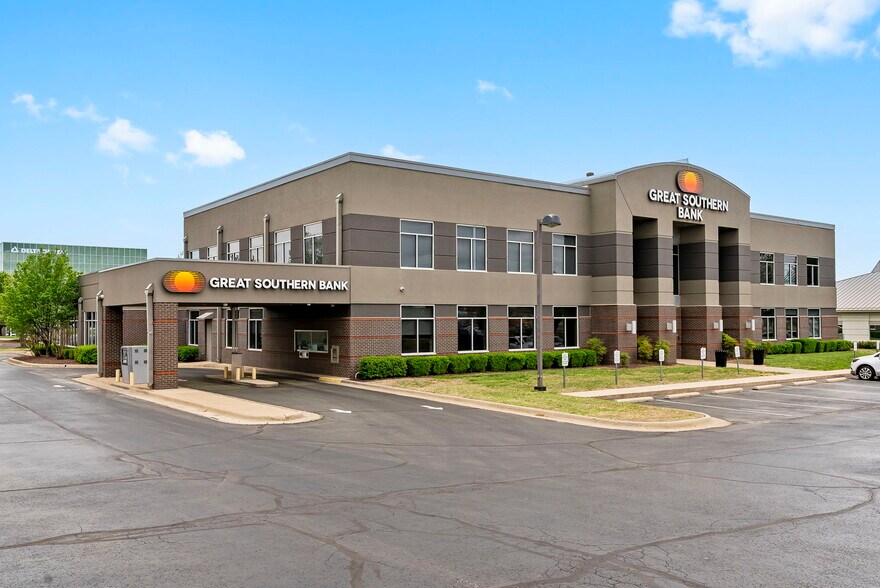 More Photos Of 2522 Pinnacle Hills Pky, Rogers Office For Lease