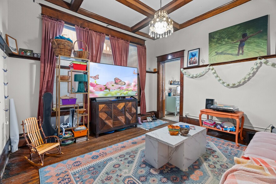 More Photos Of 583 Holly Ave, Saint Paul Apartments For Sale