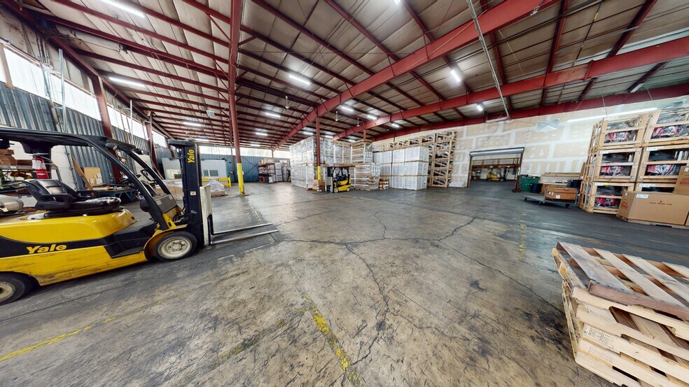 More Photos Of 35 Rose Morrow Rd, Wantage Manufacturing For Sale