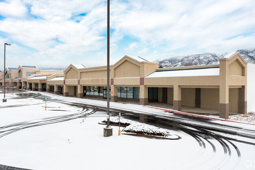 More Photos Of 860-890 N Fairfield Rd, Layton General Retail For Lease
