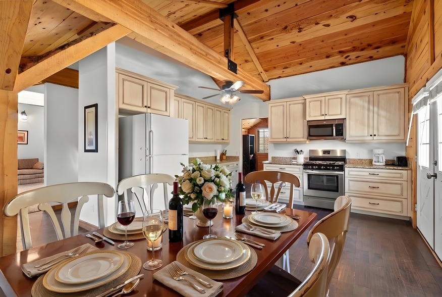More Photos Of 1613 Black Canyon Rd, Heber Lodge Meeting Hall For Sale