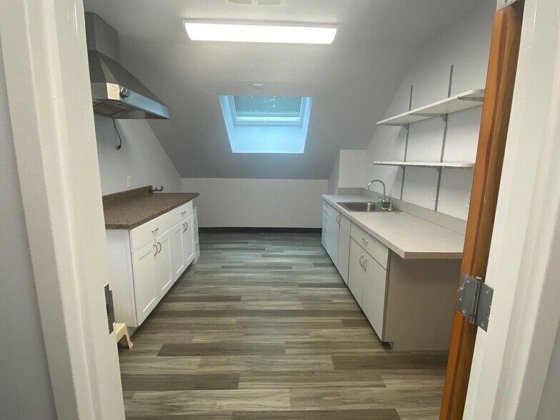 More Photos Of 600 Newtown Rd, Villanova Office Residential For Lease