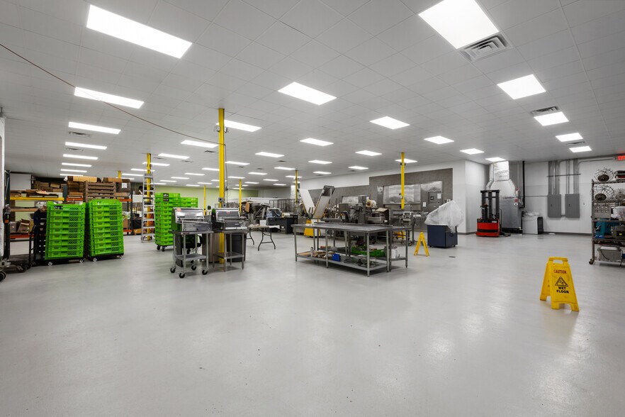 More Photos Of 875 Creel St, Melbourne Warehouse For Lease