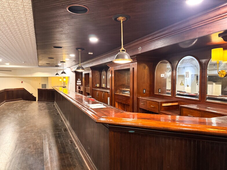 More Photos Of 1 Steuben St, Albany Office Residential For Lease