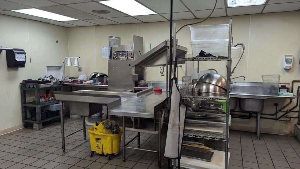 More Photos Of 819 E Main St, Crestline General Retail For Sale