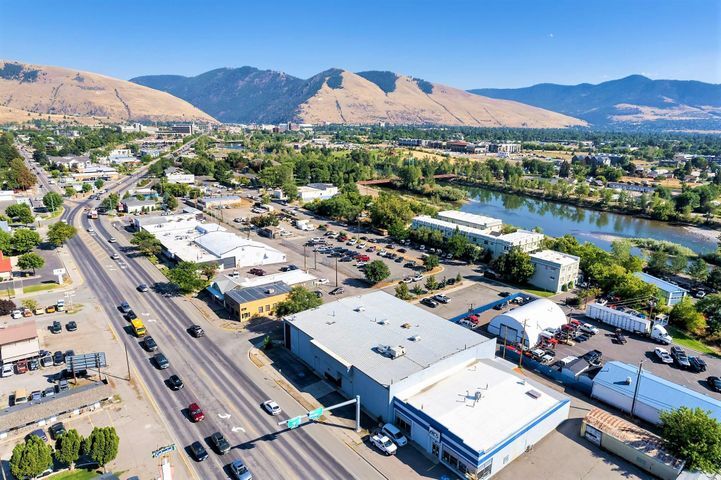 More Photos Of 1401 W Broadway St, Missoula Light Distribution For Lease