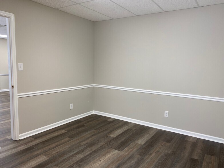 More Photos Of 825 Majestic Ct, Gastonia Medical For Lease