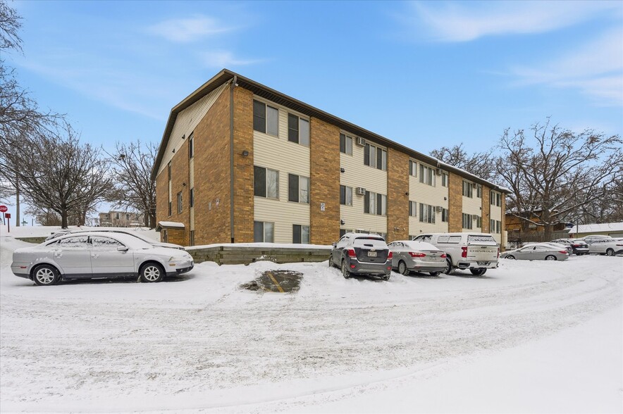 More Photos Of 1120 9th Ave S, Saint Cloud Apartments For Sale