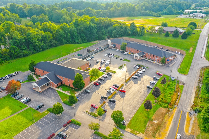 More Photos Of 803 Meyers Baker Rd, London Healthcare For Sale
