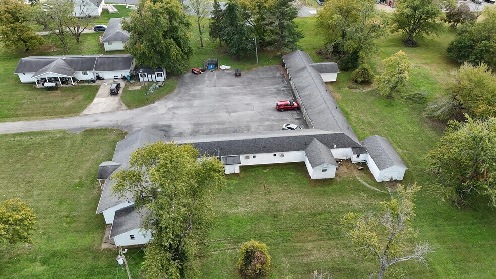 More Photos Of 1950 N Illinois Ave, Carbondale Apartments For Sale