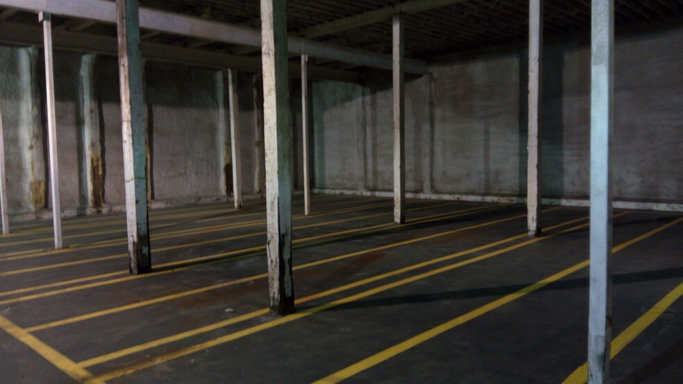 More Photos Of 700 Center St, Orange Cove Manufacturing For Sale