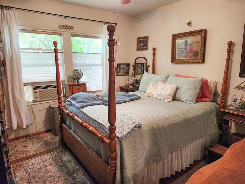 More Photos Of 823-825 Wheeler St, Santa Rosa Apartments For Sale