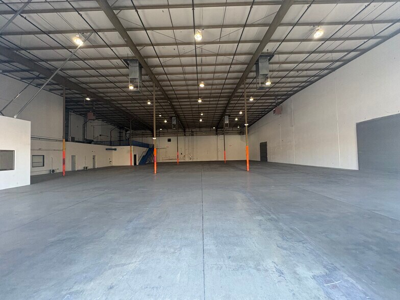 More Photos Of 3542 Sirius Ave, Las Vegas Unknown For Lease