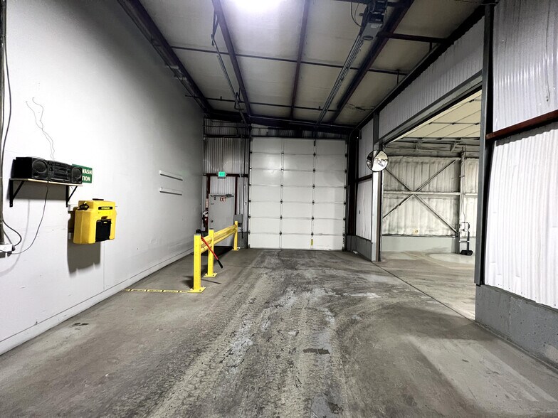 More Photos Of 1994 Highland Ave E, Twin Falls Warehouse For Lease