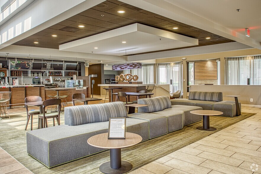 More Photos Of 4455 Metro Pky, Fort Myers Hotel For Sale