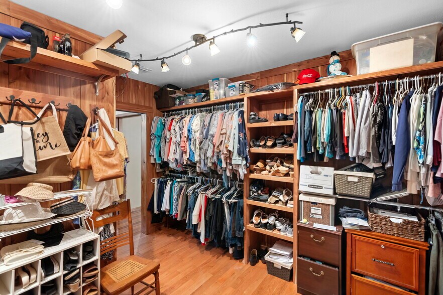 More Photos Of 1056 Reynolds Rd, De Leon Springs Specialty For Sale