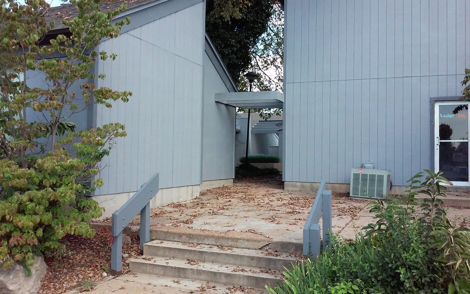 More Photos Of 4051 Jeffco Blvd, Arnold Loft Creative Space For Lease