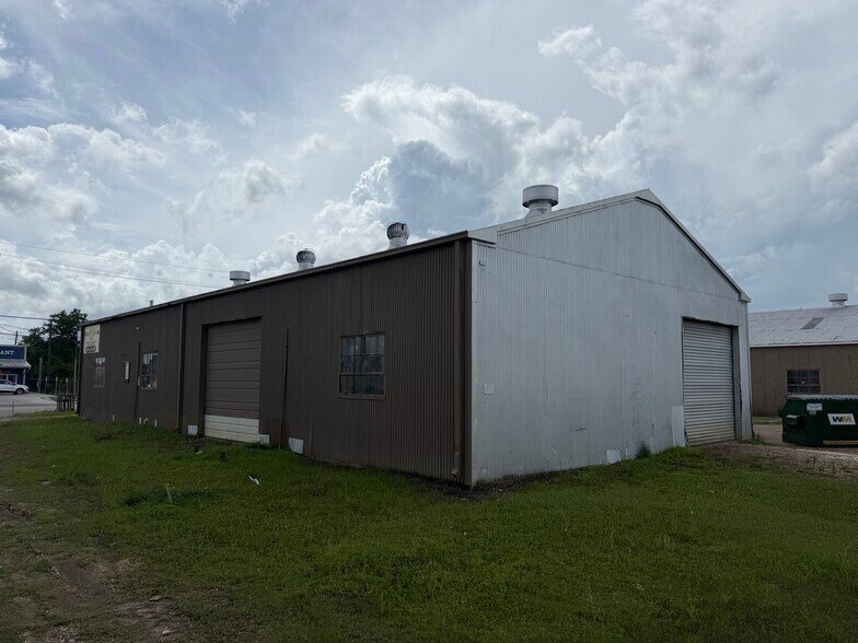 More Photos Of 2995 S 4th St, Beaumont Unknown For Lease