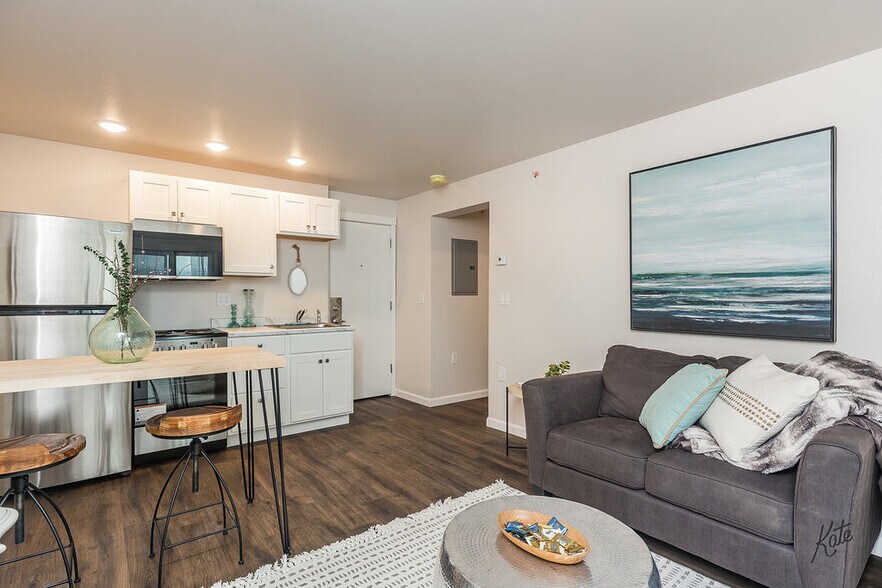 More Photos Of 1533 Lacey St, Fairbanks Apartments For Sale