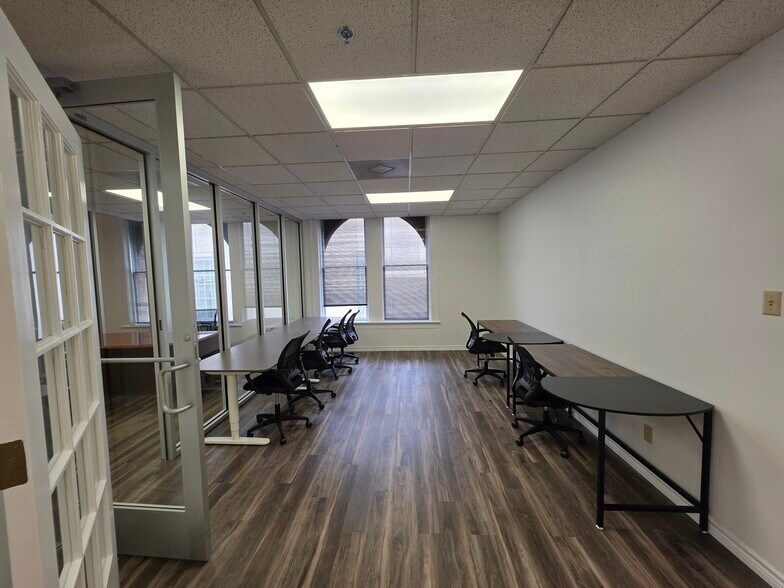 More Photos Of 110 Broadway St, San Antonio Coworking Space