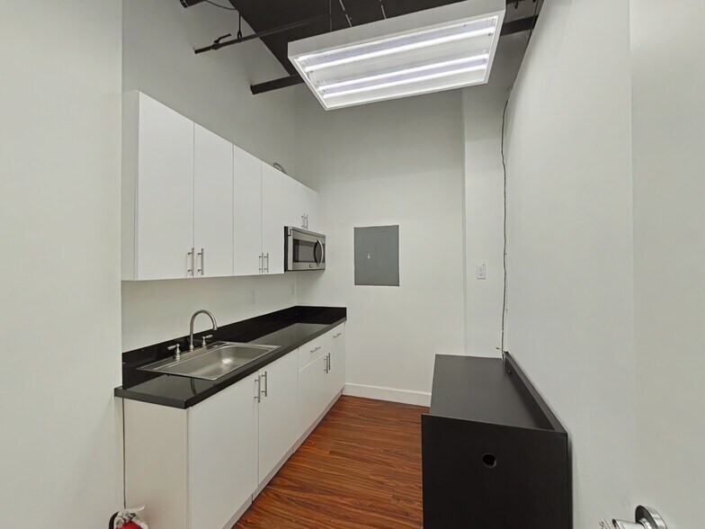 More Photos Of 1607 Ponce de Leon, Coral Gables Apartments For Sale