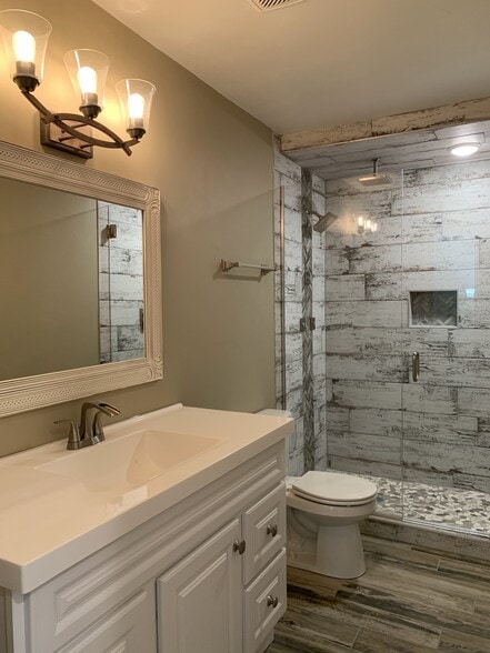 More Photos Of 1747 Oakdale Ave, Green Bay Apartments For Sale