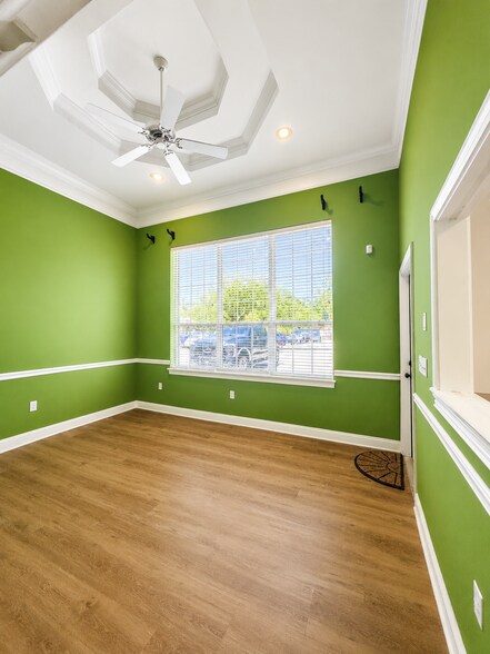 More Photos Of 8883 Perimeter Park Blvd, Jacksonville Medical For Lease