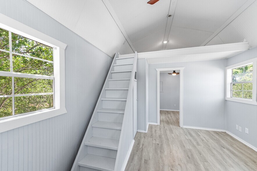 More Photos Of 9130 Rebecca Creek Rd, Spring Branch Specialty For Sale