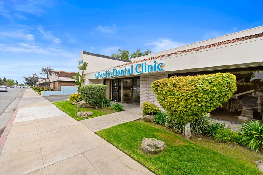 More Photos Of 1665 W Shaw Ave, Fresno Medical For Sale