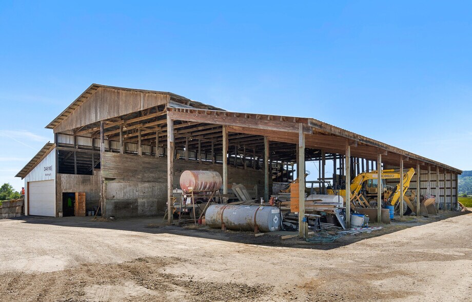 More Photos Of 34616 E Columbia Ave, Scappoose Manufacturing For Lease