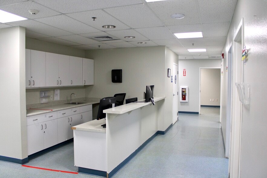 More Photos Of 135 Carmen Ln, Santa Maria Rehabilitation Center For Lease