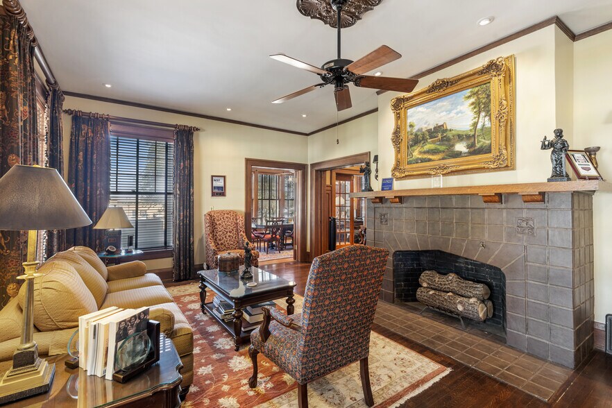 More Photos Of 1119 Pennsylvania Ave, Fort Worth Loft Creative Space For Sale