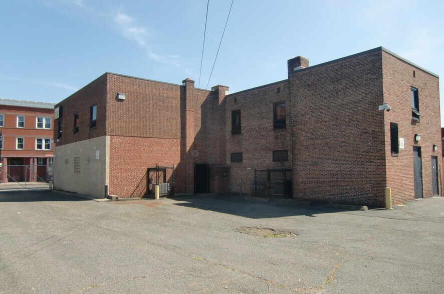 More Photos Of 924-934 Main St, Springfield Office Residential For Sale