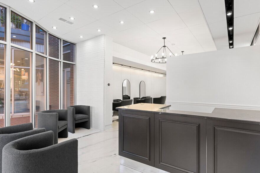 More Photos Of 1915-1917 N Damen Ave, Chicago Storefront For Sale