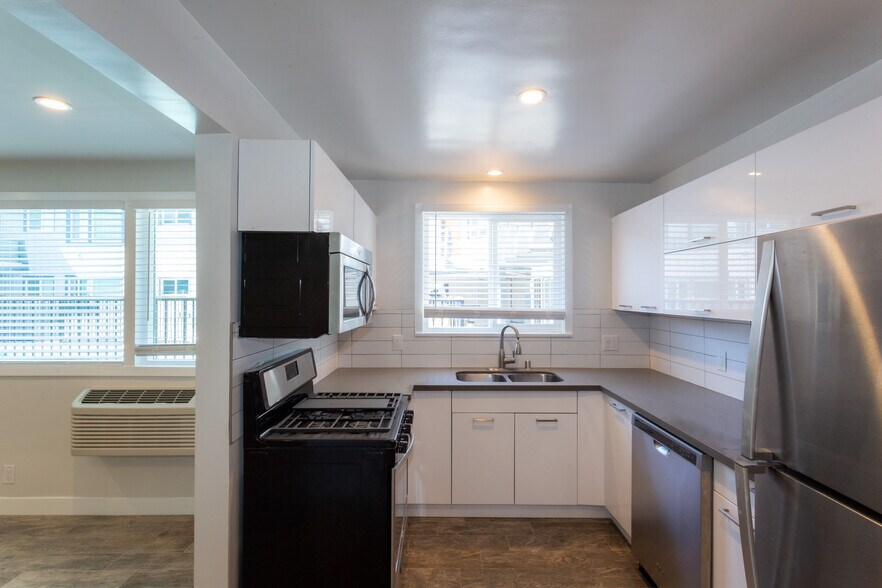 More Photos Of 7200 Hollywood Blvd, Los Angeles Apartments For Sale