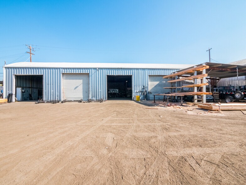 More Photos Of 2304 Monterey St, Fresno Warehouse For Sale