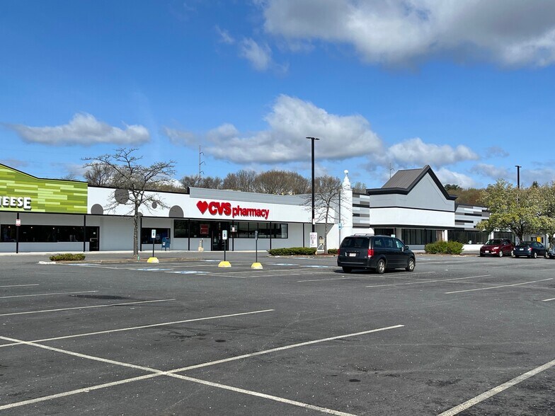 More Photos Of 50 SW Cutoff, Worcester Freestanding For Lease