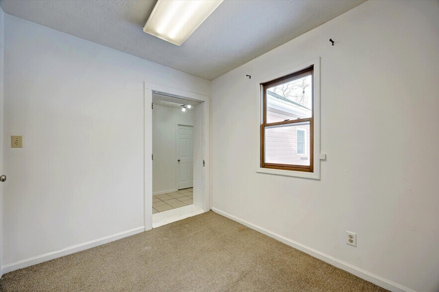 More Photos Of 714 W Kirkwood Ave, Bloomington Office Residential For Sale