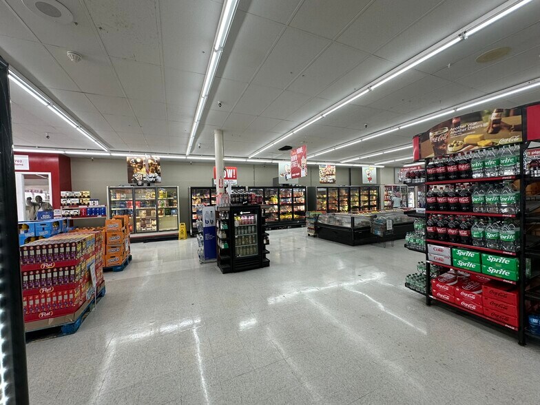 More Photos Of 1707-1741 Texoma Pky, Sherman Unknown For Lease