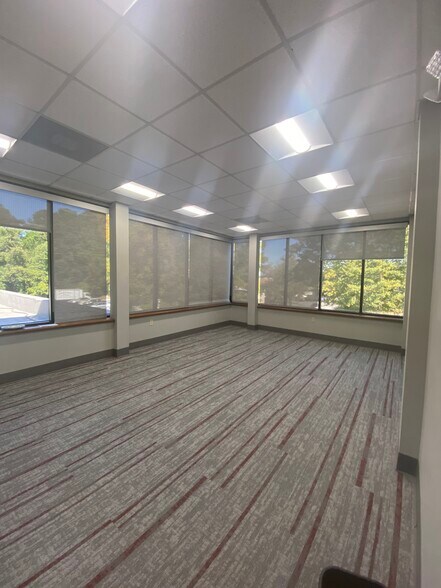 More Photos Of 200 Forest Hills Rd W, Wilson Bank For Sale