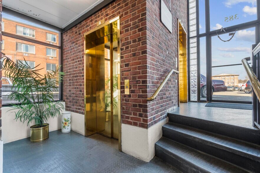 More Photos Of 385 Main St, West Haven Medical For Sale