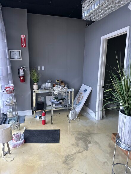 More Photos Of 7685 Hacks Cross Rd, Olive Branch Unknown For Lease