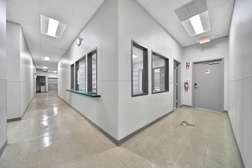 More Photos Of 12036 Airline Dr, Houston Medical For Sale