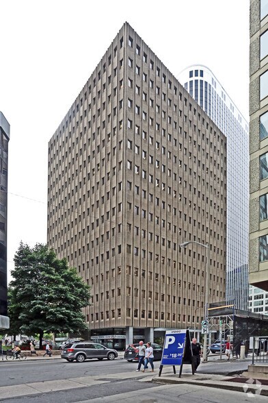 Primary Photo Of 220 Laurier Av W, Ottawa Office For Lease