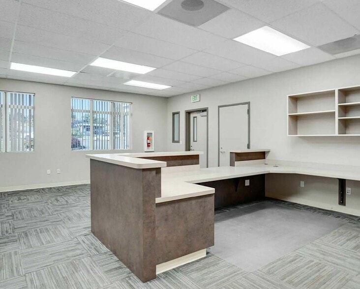 More Photos Of 2720 Commercial St, Salem Medical For Lease