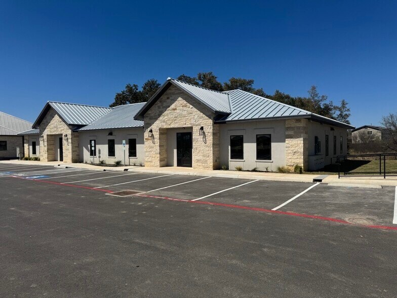 More Photos Of 9819 Huebner Rd, San Antonio Office For Sale